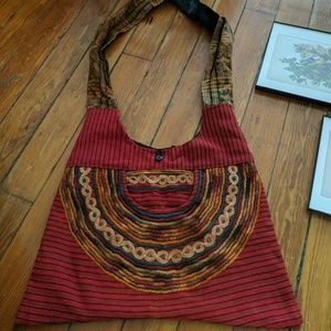 Handmade woven Ecuadorian over the shoulder bag.